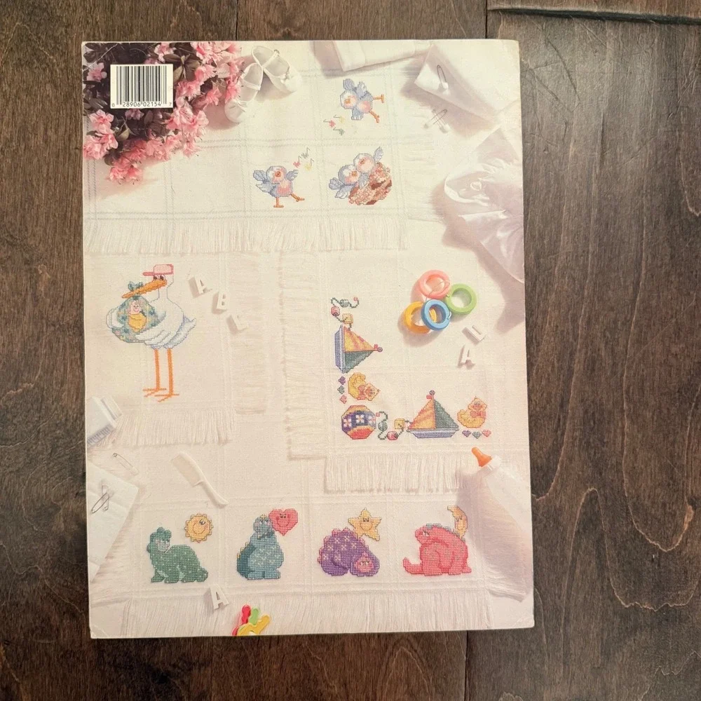 Vintage Baby Bib Cross Stitch Bundle Leisure Arts Baby Cover-Ups‎ Bibs & Sips